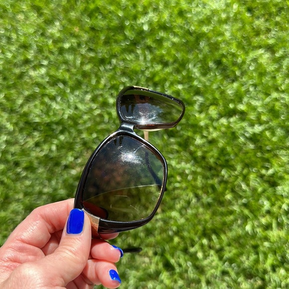 Oliver people’s brown and gold sunglasses - Picture 5 of 6